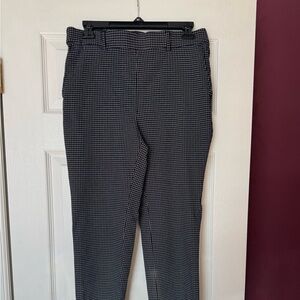 Rafaella Women’s Black and White Patterned Dress Pants